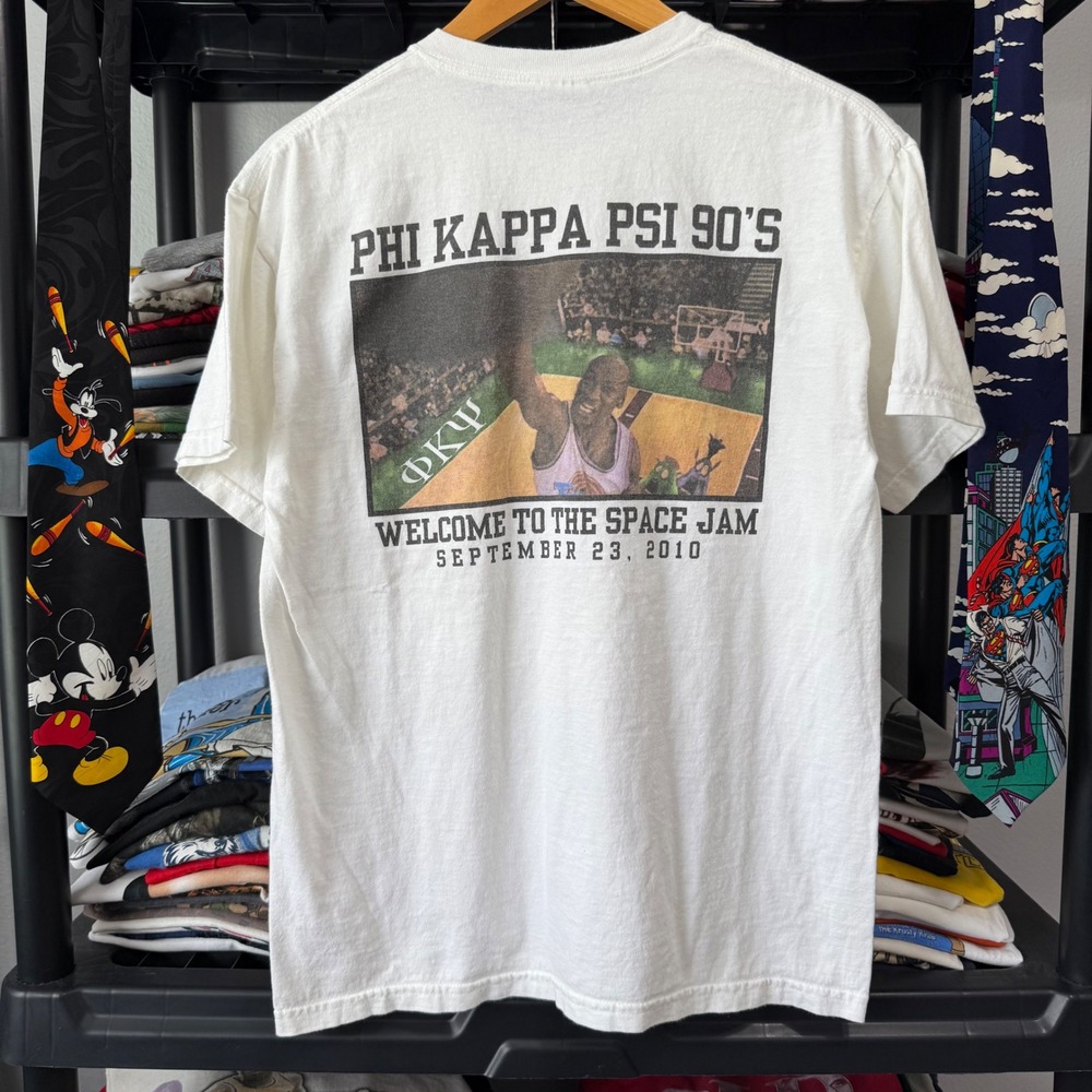 Y2K White Phi Kappa Psi Space Jam Graphic Pocket T-Shirt Size M Light Marks